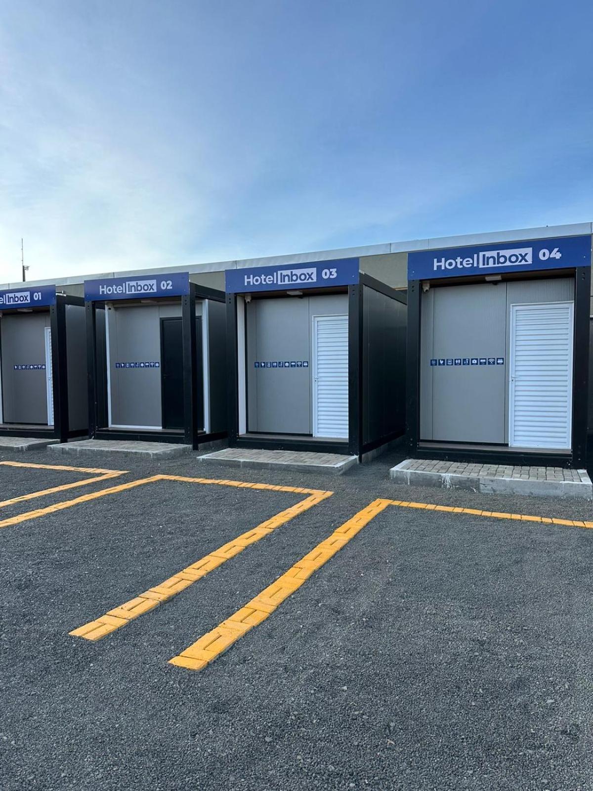 Hotel In Box - Parada Benedita イラティ エクステリア 写真